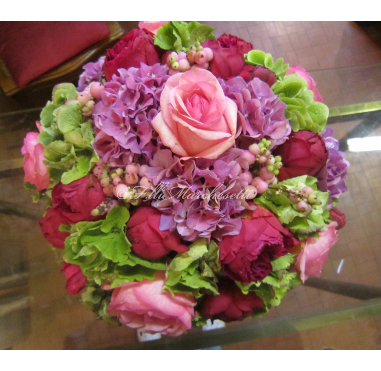 Sfera ortensie e rose